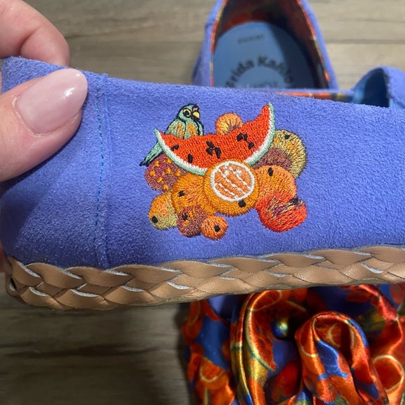 TOMS Alpargatas x Frida Kahlo colorful slip on shoes size 9.5 - Picture 7 of 8